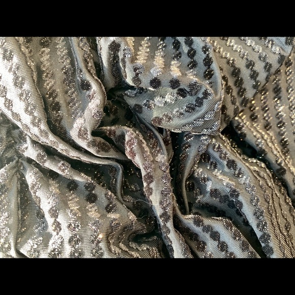 & OTHER STORIES
Glitter Stripe Velvet Wrap Top - Picture 10 of 10